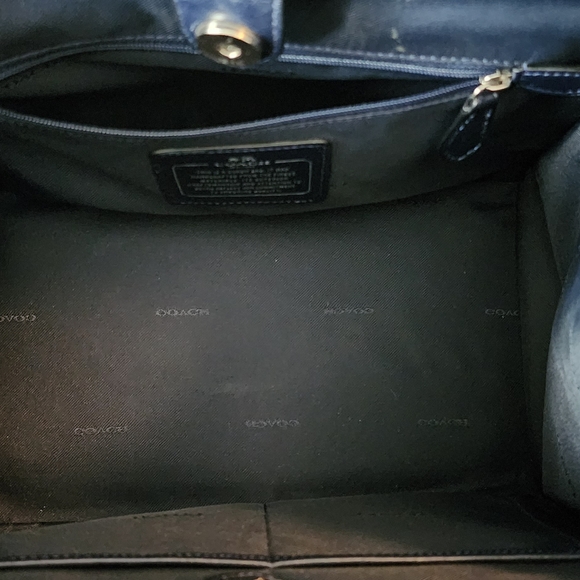 Coach Crosby Carryall F37400 - Picture 9 of 17